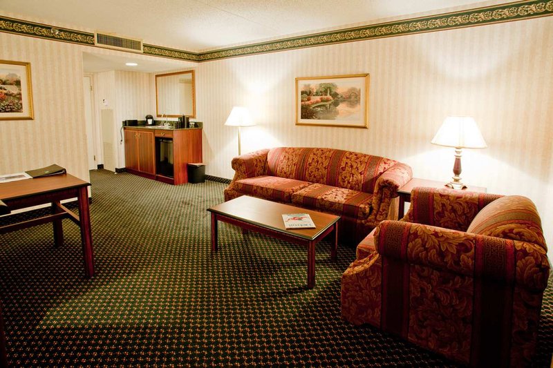 Embassy Suites by Hilton Detroit-Livonia-Novi - Livonia, MI