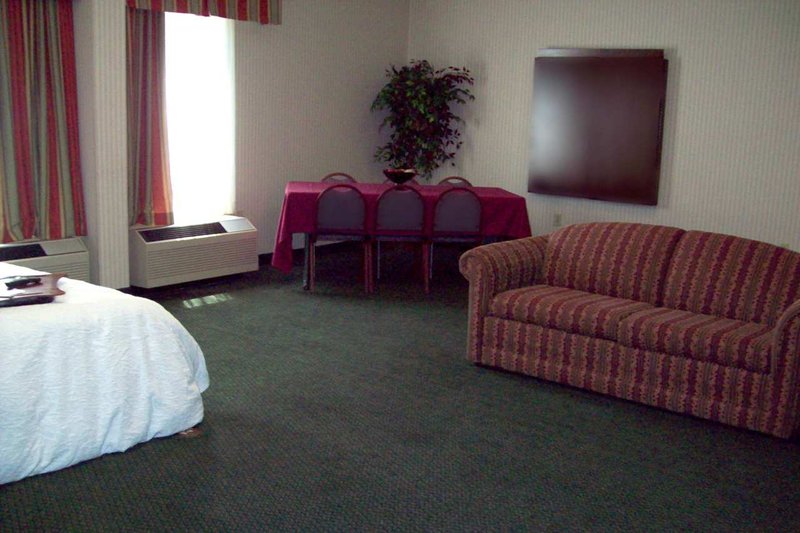 Hampton Inn - Effingham, IL
