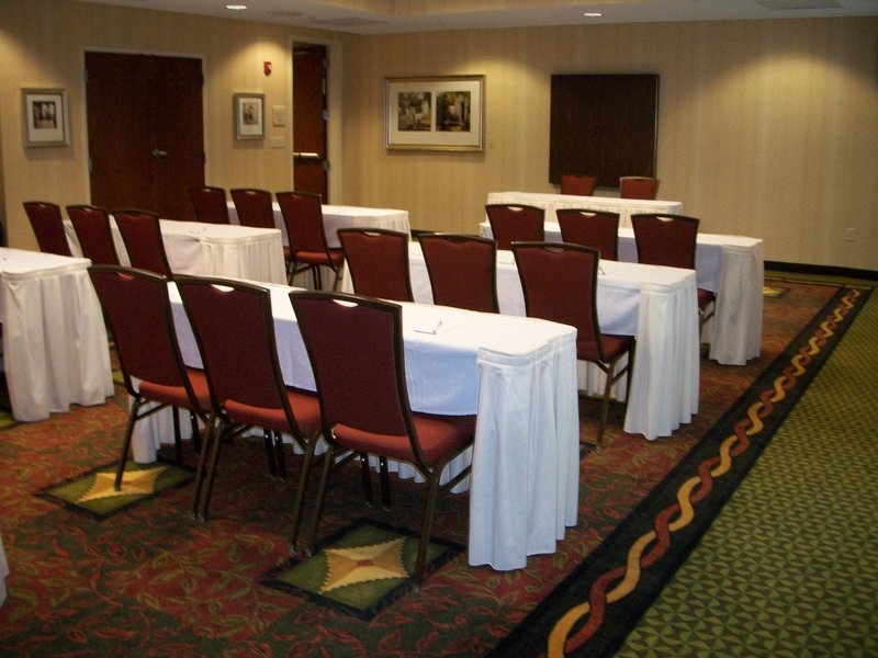 Hilton Garden Inn Elkhart - Elkhart, IN