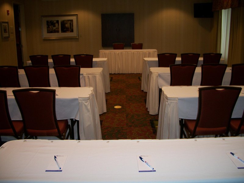 Hilton Garden Inn Elkhart - Elkhart, IN