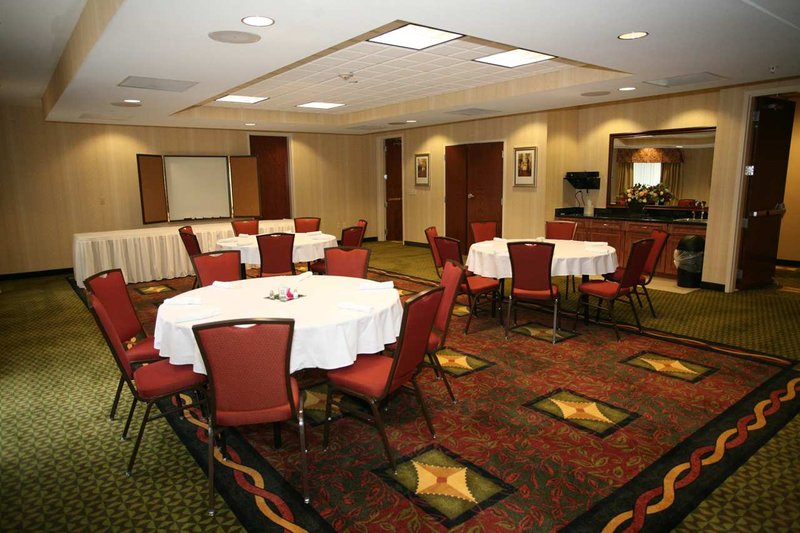 Hilton Garden Inn Elkhart - Elkhart, IN