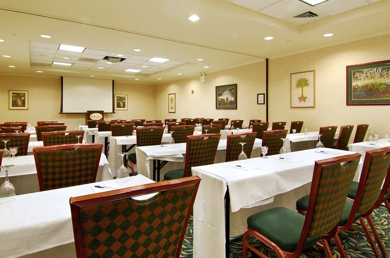 Hilton Garden Inn New York/Staten Island - Staten Island, NY