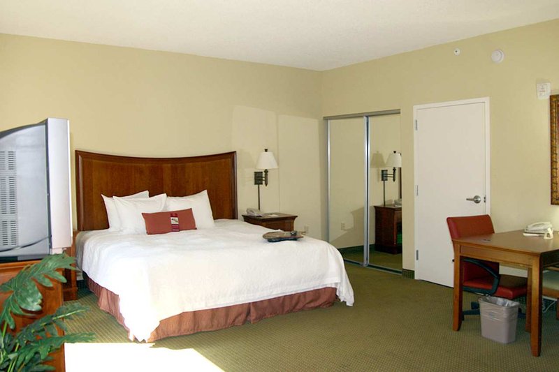 Hampton Inn & Suites Fort Myers-Estero/Fgcu - Estero, FL