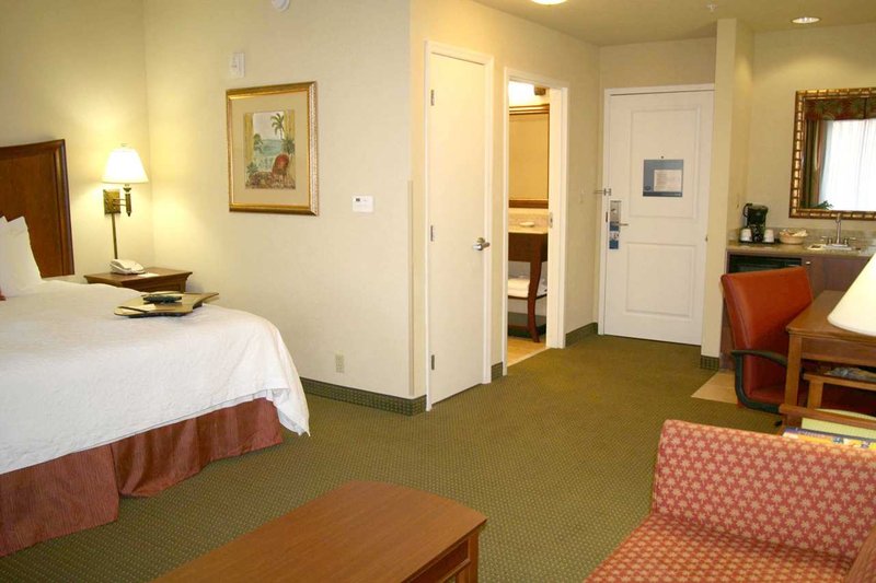 Hampton Inn & Suites Fort Myers-Estero/Fgcu - Estero, FL