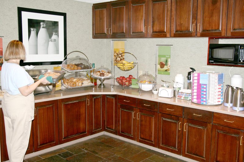 Hampton Inn & Suites Springdale - Springdale, AR
