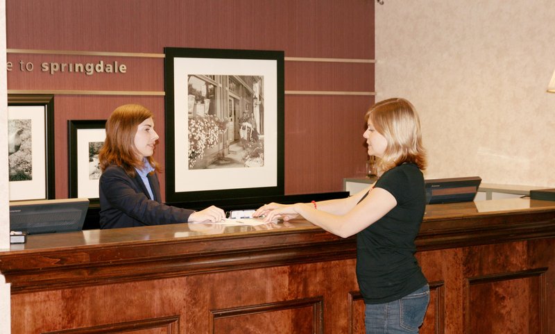 Hampton Inn & Suites Springdale - Springdale, AR