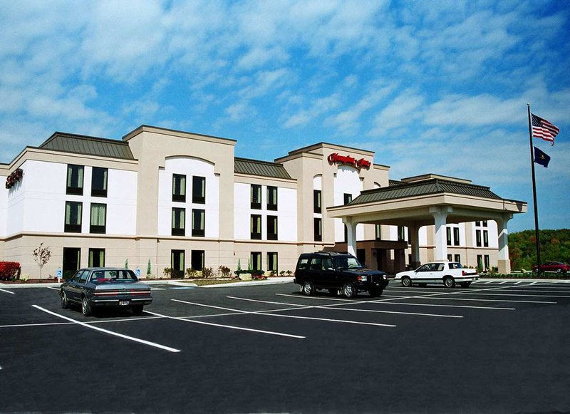 Hampton Inn Greensburg - Greensburg, PA