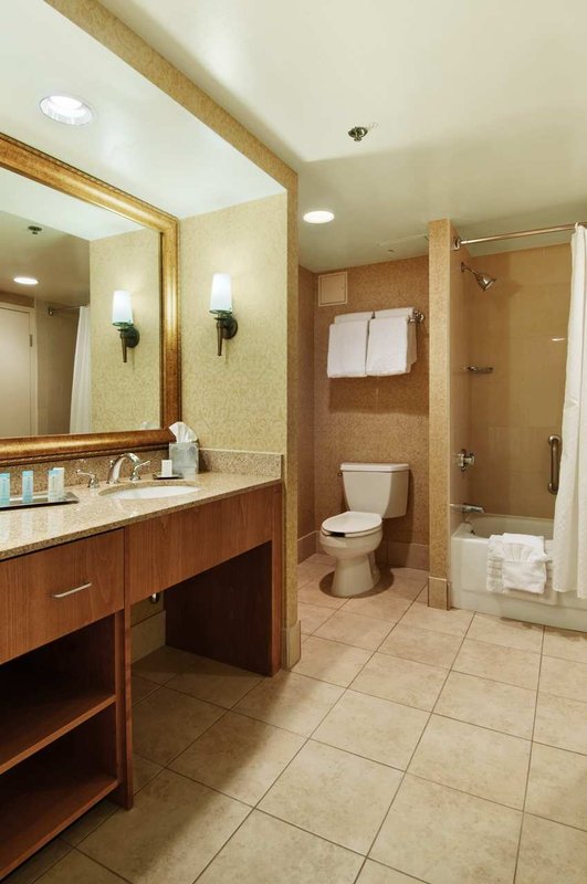 Hilton Phoenix Suites - Phoenix, AZ