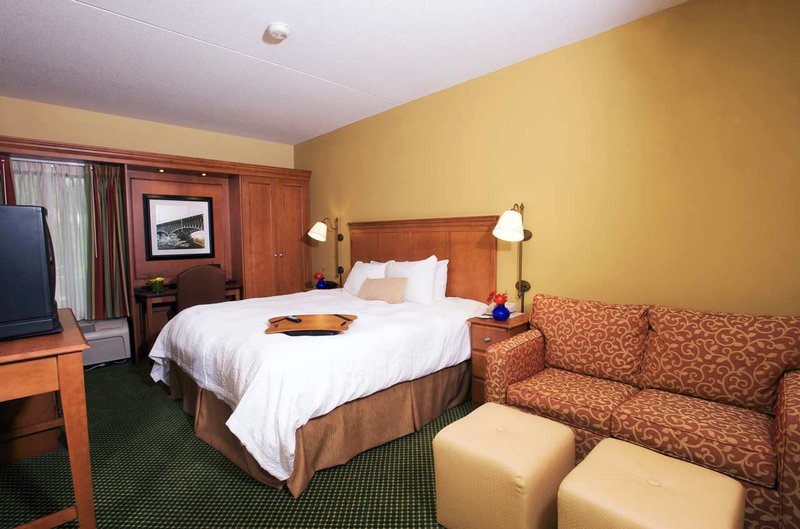 Hampton Inn-Airport - Coraopolis, PA