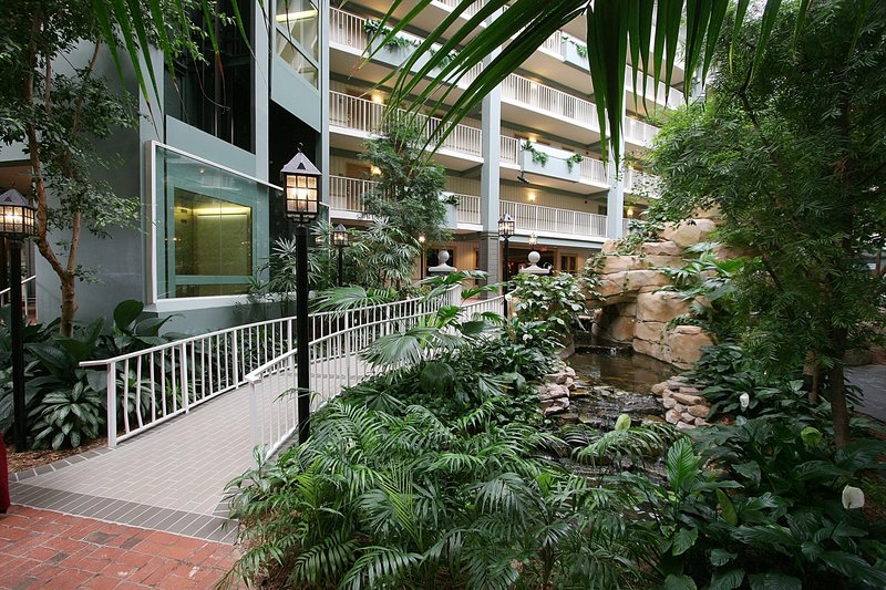 Embassy Suites By Hilton Pittsburgh International Airport - Coraopolis, PA