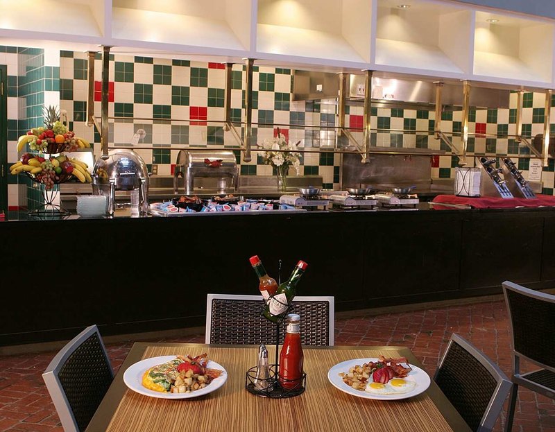 Embassy Suites By Hilton Pittsburgh International Airport - Coraopolis, PA