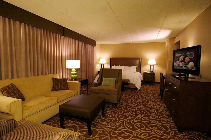 Embassy Suites By Hilton Pittsburgh International Airport - Coraopolis, PA