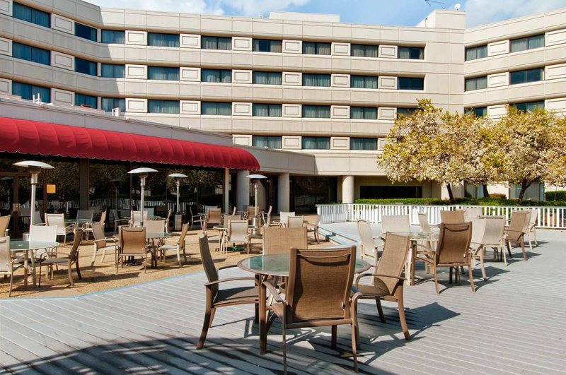 Doubletree By Hilton Hotel Pleasanton At The Club - Pleasanton, CA
