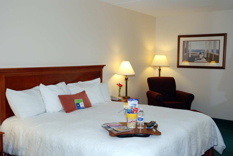 Hampton Inn-Airport - South Portland, ME