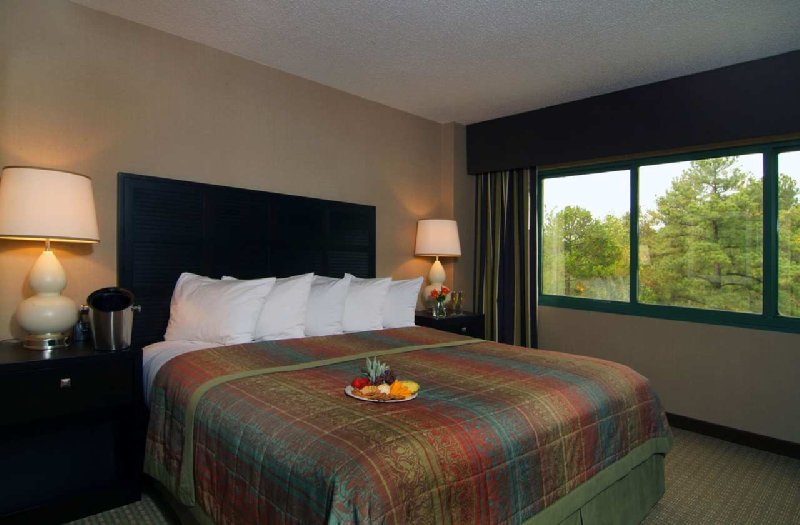 Embassy Suites By Hilton Raleigh Crabtree - Raleigh, NC