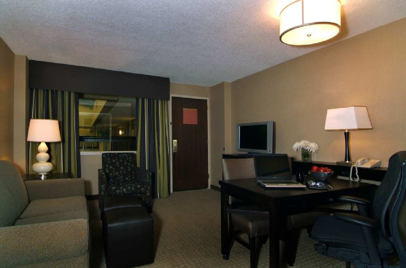 Embassy Suites By Hilton Raleigh Crabtree - Raleigh, NC