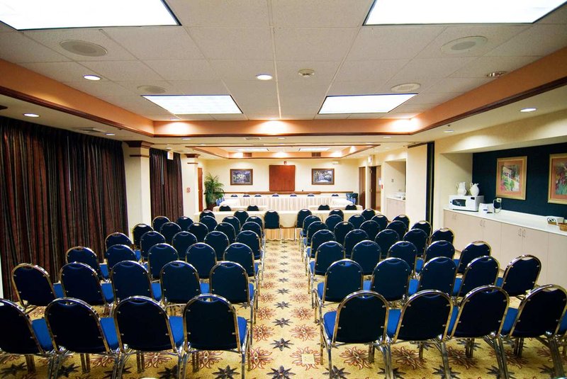 Hampton Inn Raleigh-Capital Blvd. North - Raleigh, NC