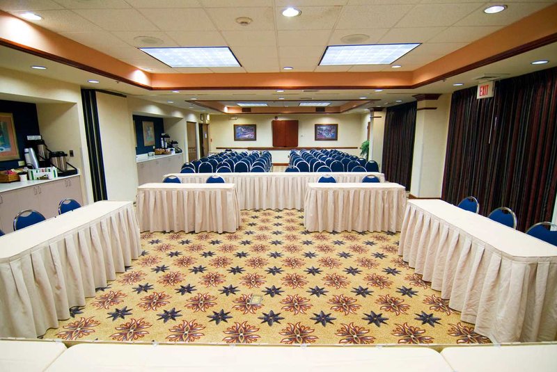 Hampton Inn Raleigh-Capital Blvd. North - Raleigh, NC