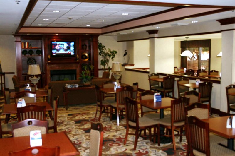 Hampton Inn Raleigh-Capital Blvd. North - Raleigh, NC