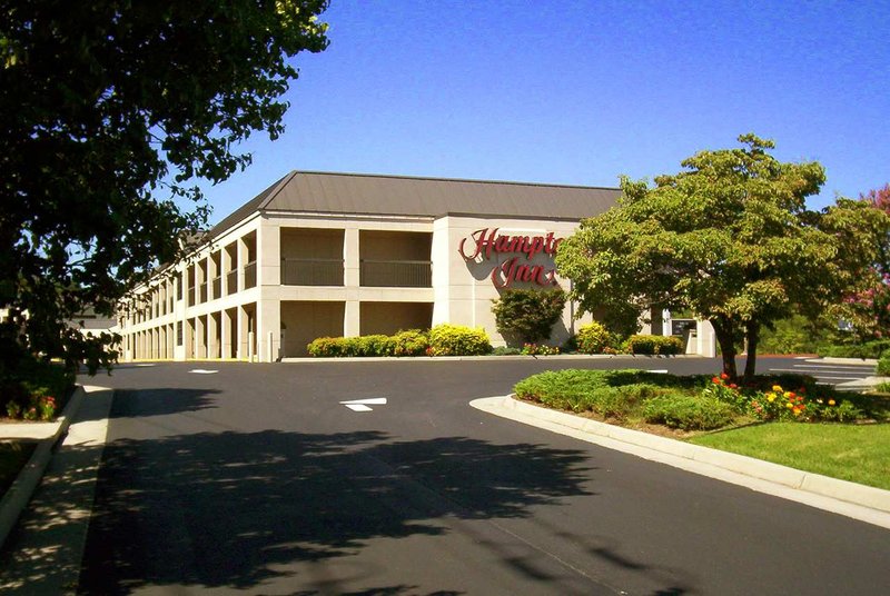 Hampton Inn-Roanoke Airport
