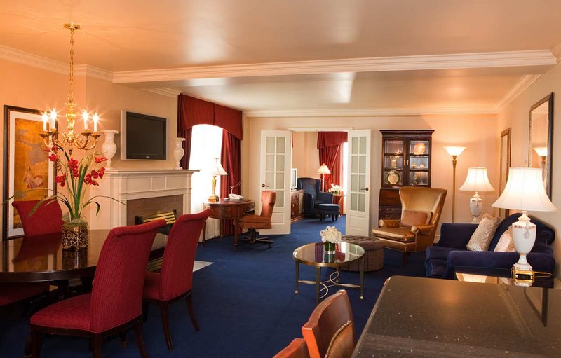 Hotel Roanoke & Conference Center, A Doubletree Hotel - Roanoke, VA