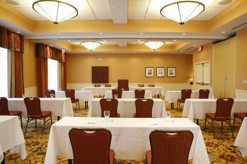 Hilton Garden Inn Roanoke Rapids - Roanoke Rapids, NC