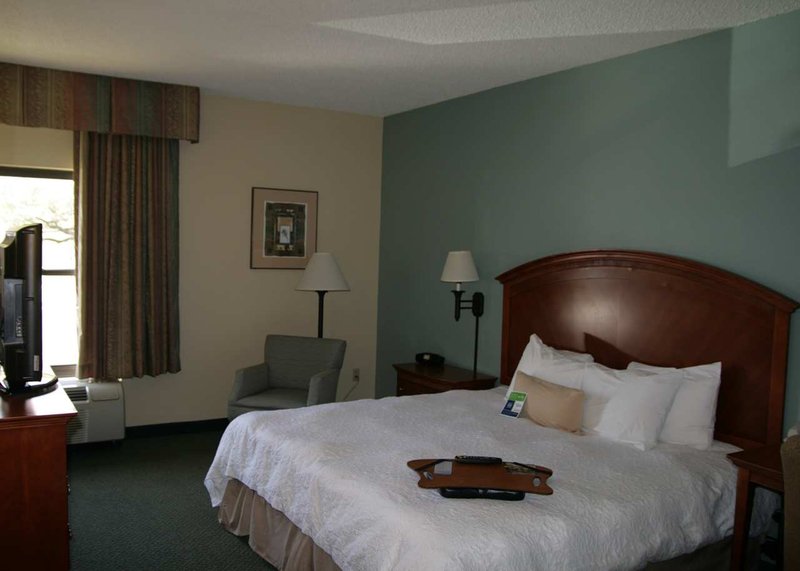 Hampton Inn San Antonio Northwoods - San Antonio, TX