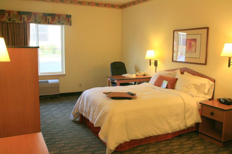 Hampton Inn & Suites Seattle-North/Lynnwood - Lynnwood, WA