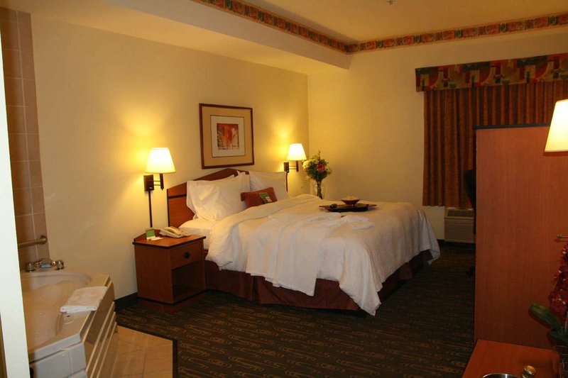 Hampton Inn & Suites Seattle-North/Lynnwood - Lynnwood, WA