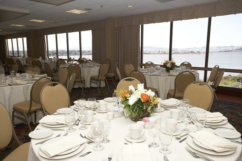 Hilton Garden Inn San Francisco/Oakland Bay Bridge - Emeryville, CA