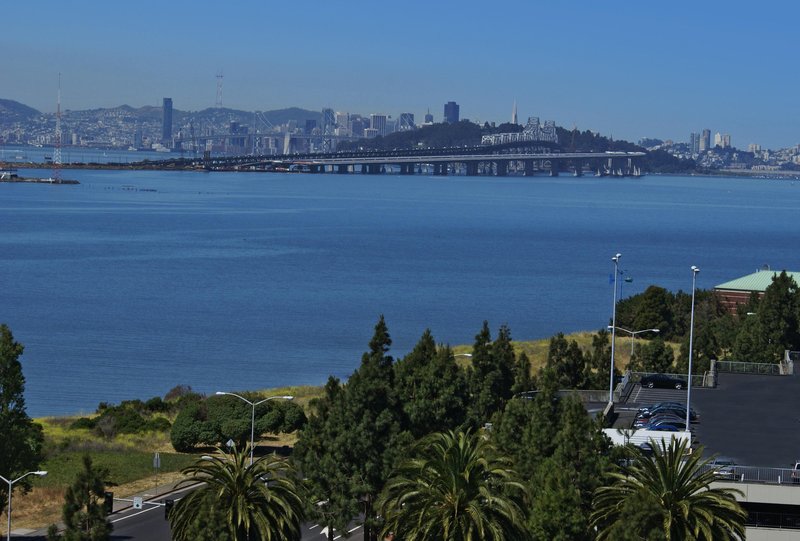 Hilton Garden Inn San Francisco/Oakland Bay Bridge - Emeryville, CA