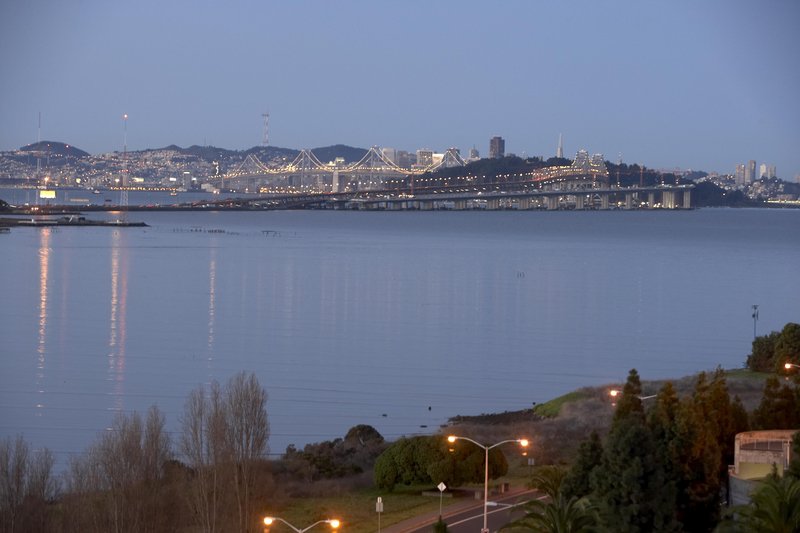 Hilton Garden Inn San Francisco/Oakland Bay Bridge - Emeryville, CA