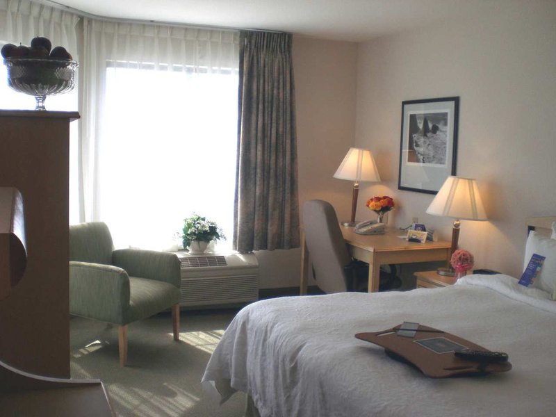Hampton Inn & Suites San Francisco-Burlingame-Airport South - Burlingame, CA
