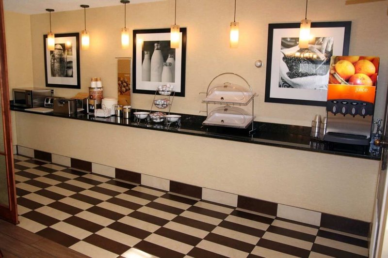Hampton Inn & Suites Sandusky/Milan - Milan, OH