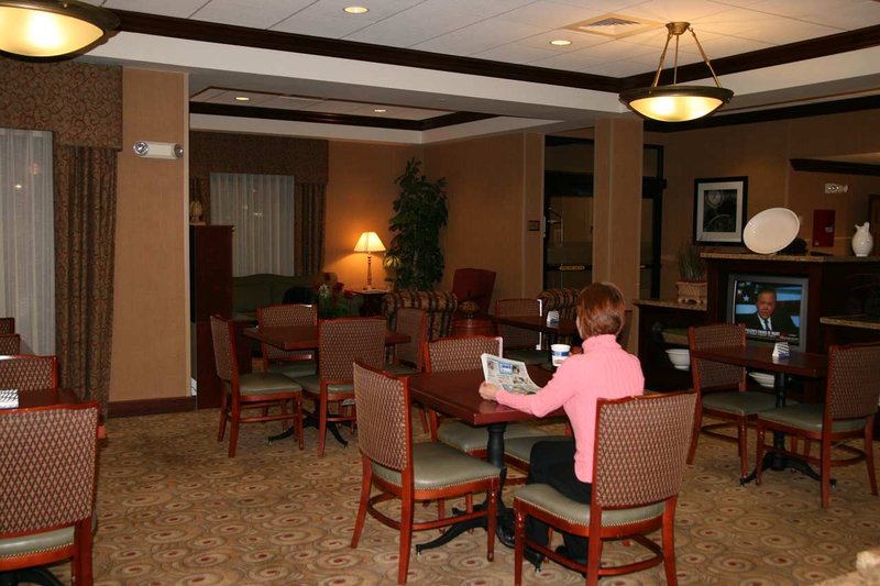 Hampton Inn Springfield - Springfield, TN