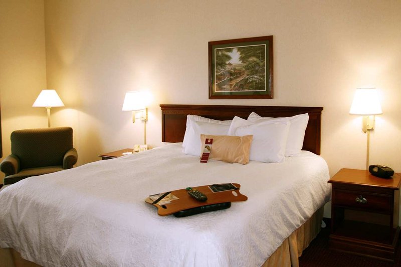 Hampton Inn & Suites Springfield - Springfield, MO
