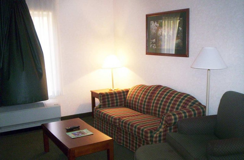 Hampton Inn & Suites Springfield - Springfield, MO