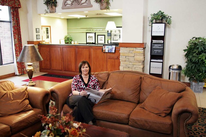Hampton Inn & Suites Springfield - Springfield, MO