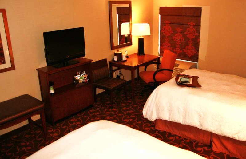 Hampton Inn and Suites - Streetsboro, OH