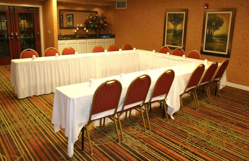 Hampton Inn and Suites - Streetsboro, OH