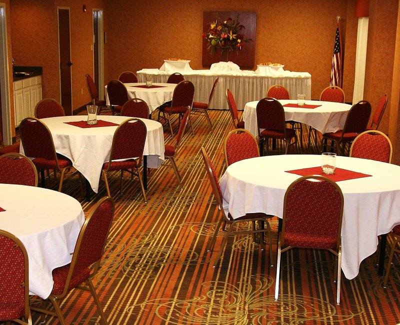 Hampton Inn and Suites - Streetsboro, OH