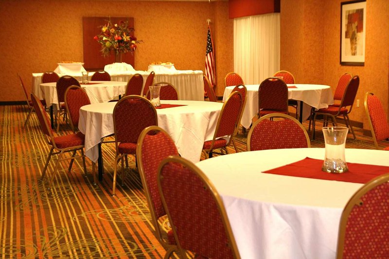 Hampton Inn and Suites - Streetsboro, OH