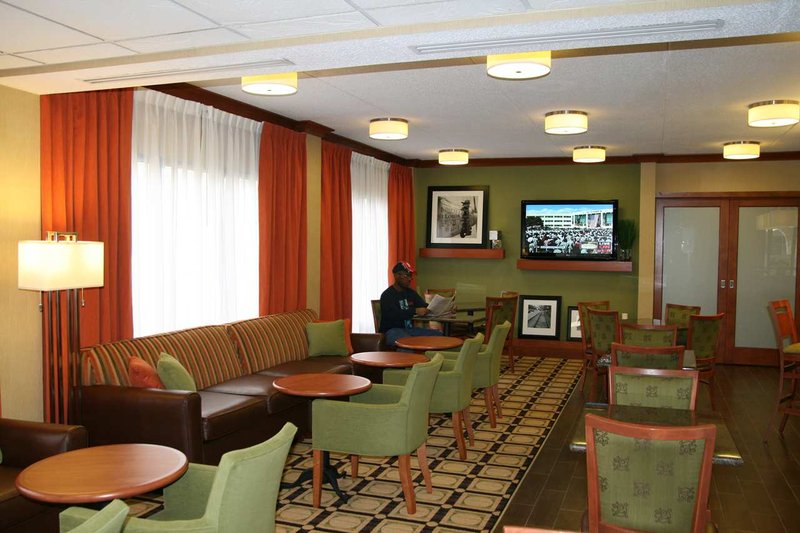 Hampton Inn St. Louis/Westport - Maryland Heights, MO