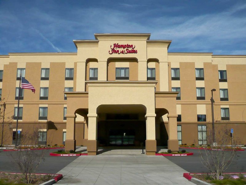 STSRPHX_Hampton_Inn___Suites_Rohnert_Park_P.jpg