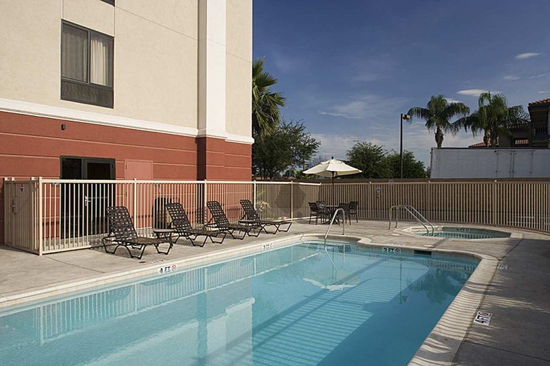 Hampton Inn and Suites Tulare, CA - Tulare, CA