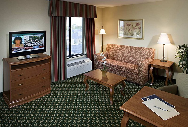 Hampton Inn and Suites Tulare, CA - Tulare, CA