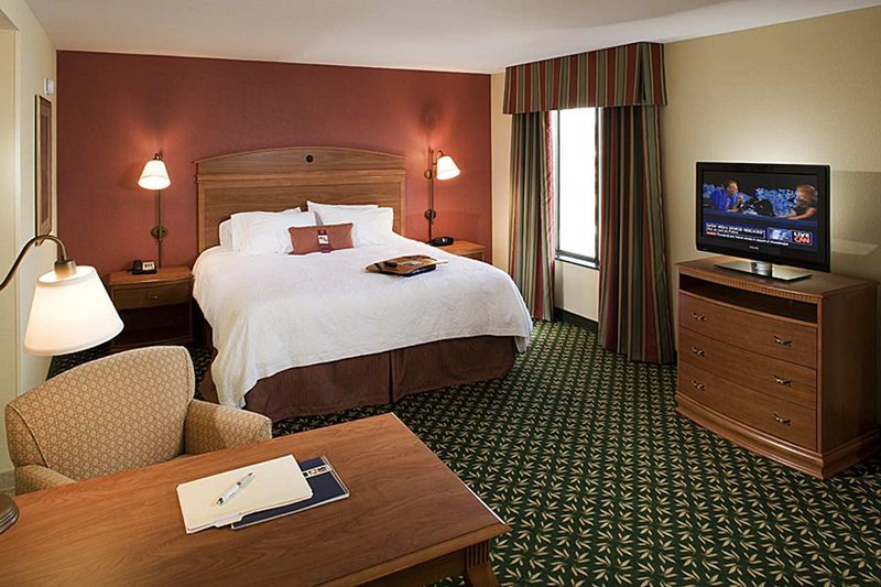 Hampton Inn and Suites Tulare, CA - Tulare, CA