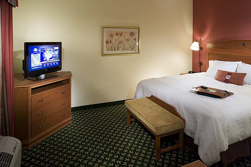 Hampton Inn and Suites Tulare, CA - Tulare, CA