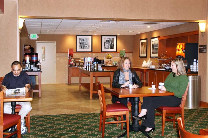 Hampton Inn and Suites Tulare, CA - Tulare, CA