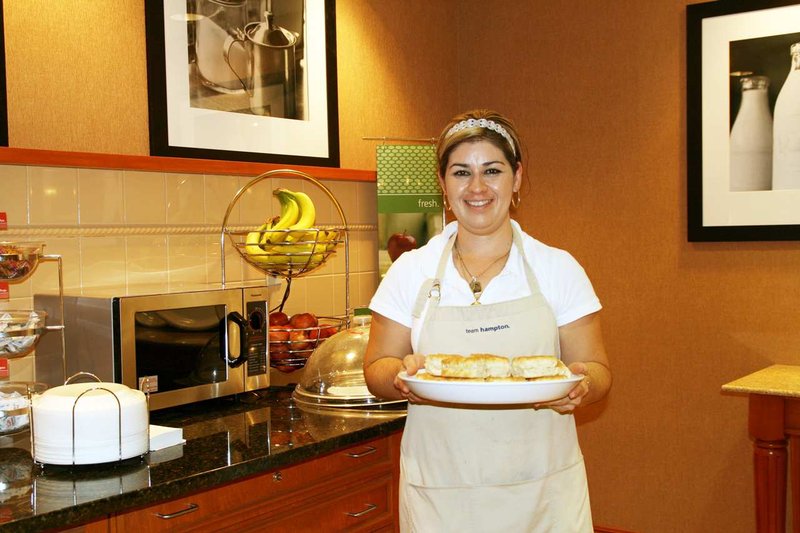 Hampton Inn and Suites Tulare, CA - Tulare, CA